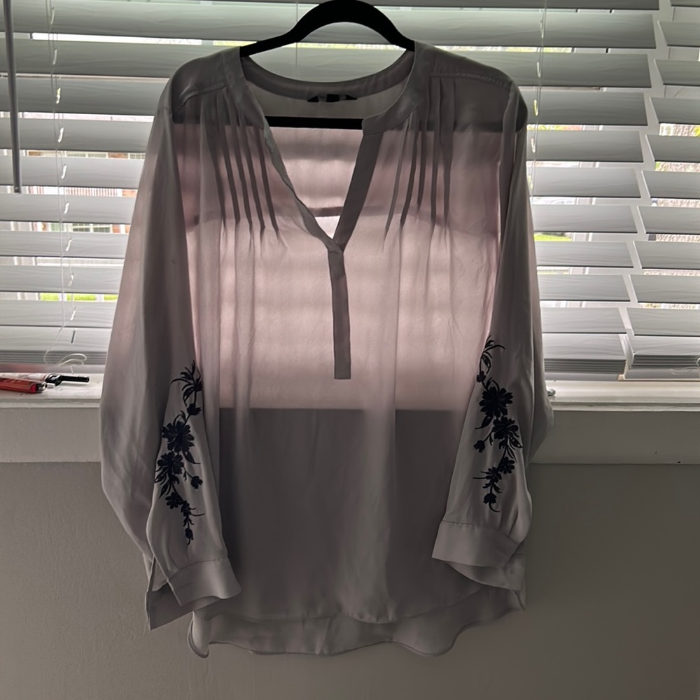 2X simply Vera Verawang grey blouse with detail on sleeve